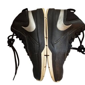 Nike Sneakers Nike Team Hustle Nike Basketball Shoes Black Silver Boy's Size 1